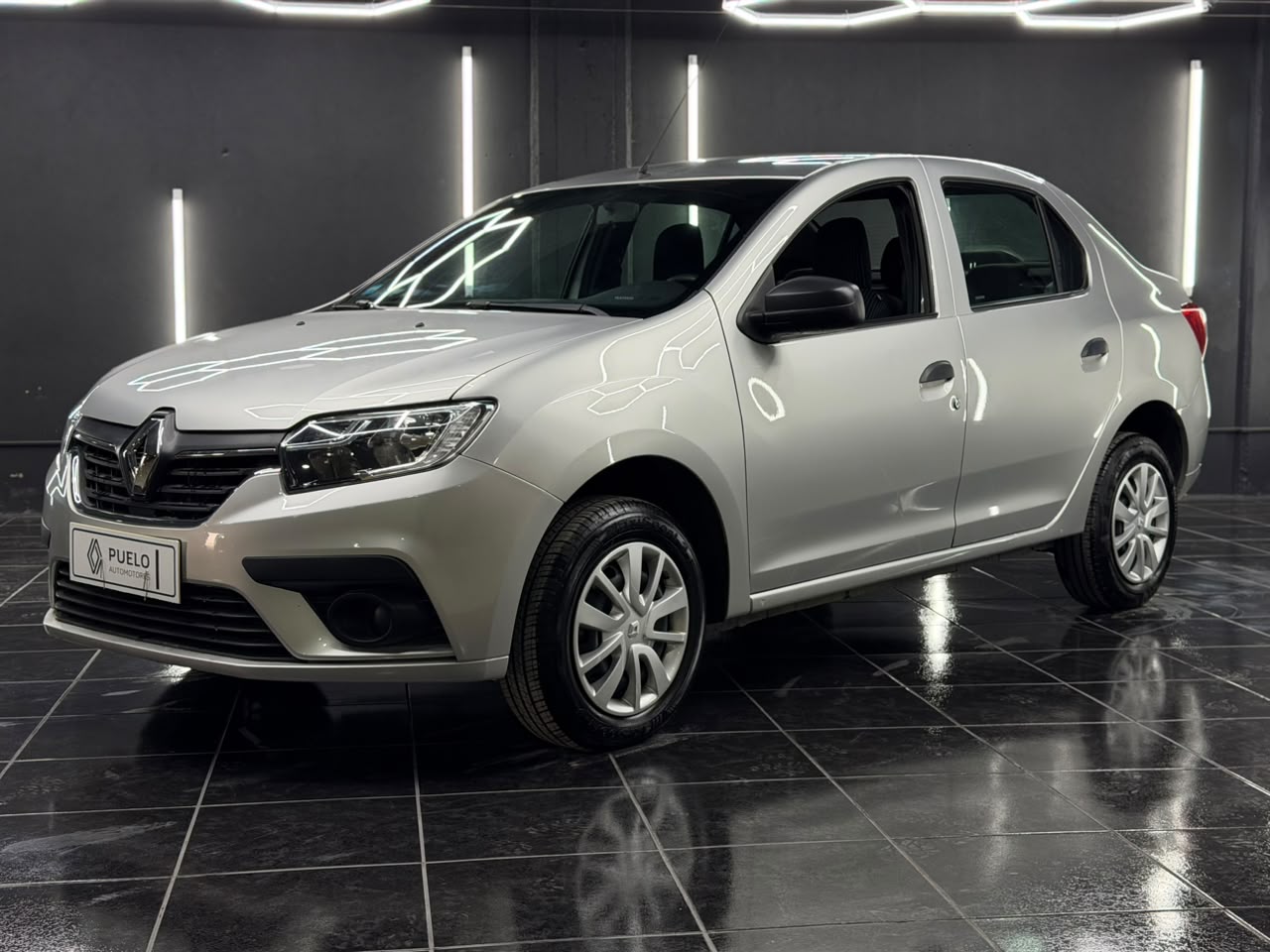RENAULT LOGAN